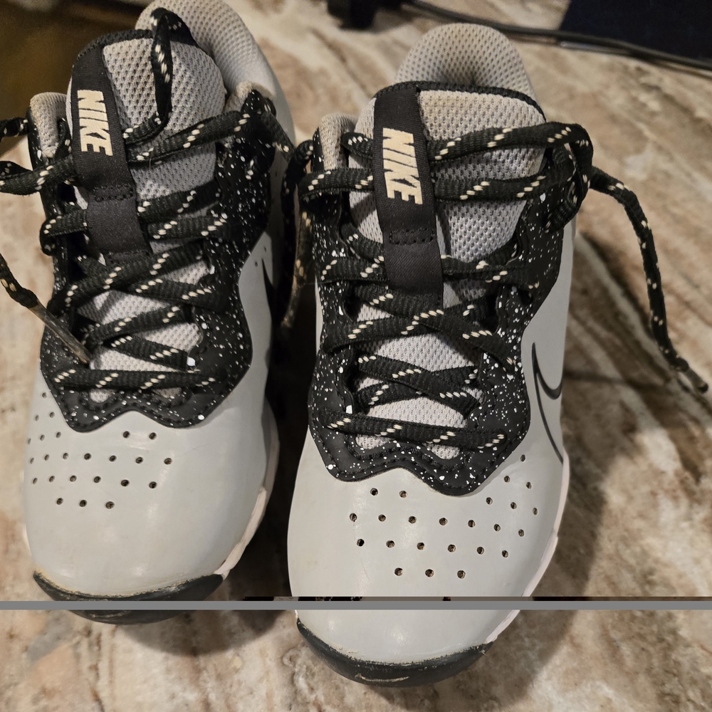 Nike Boys Baseball Cleats!size 1